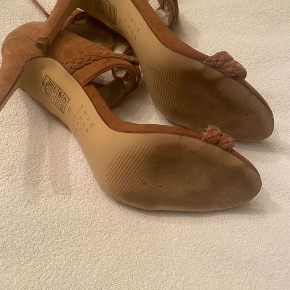 Tan suede sandal size 6 - Picture 7 of 7